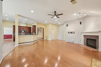 Building Photo - 15114 Magnoliabough Pl