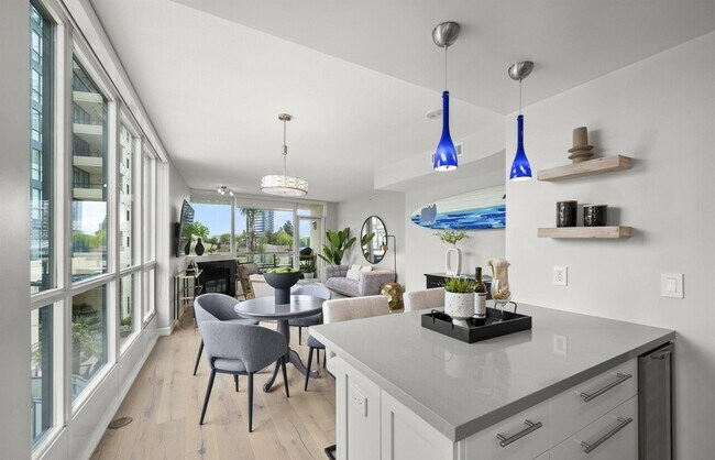 Foto del edificio - 555 Front St