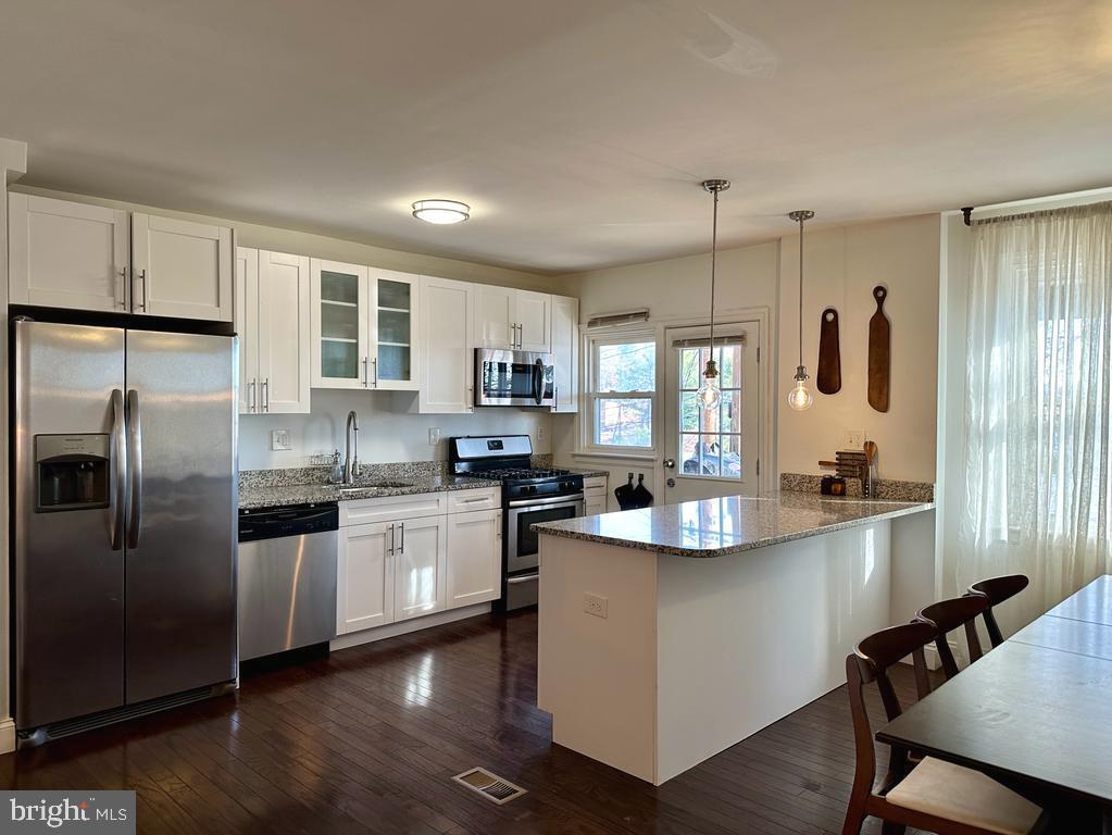Primary Photo - 3913 Ednor Rd