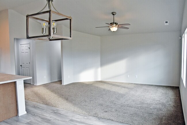 Foto del edificio - 17680 N Pegram Way