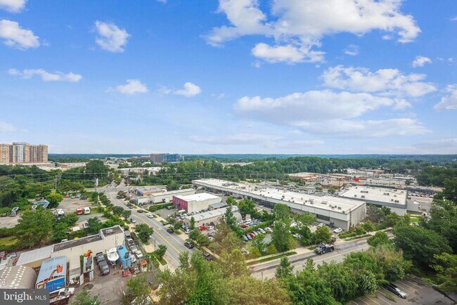 Foto del edificio - 11801 Rockville Pike