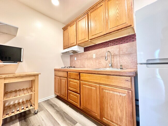 Building Photo - 3774 Moore St