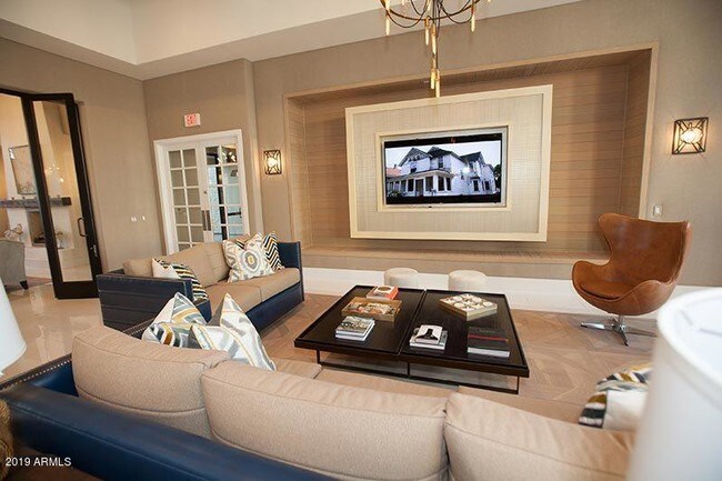 Foto del edificio - 7100 E Lincoln Dr