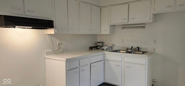 Building Photo - 8914 Elmonte Dr