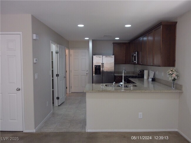 Building Photo - 8643 Rowland Bluff Ave