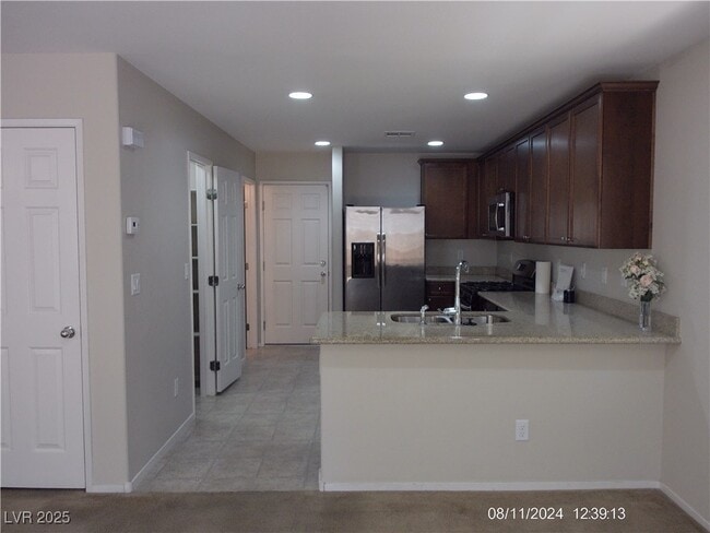 Foto del edificio - 8643 Rowland Bluff Ave
