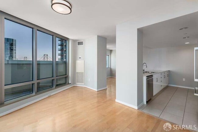 Foto del edificio - 355 1st St