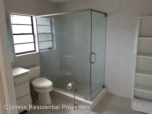 Building Photo - 4 br, 2 bath House - 3944 Doral Dr