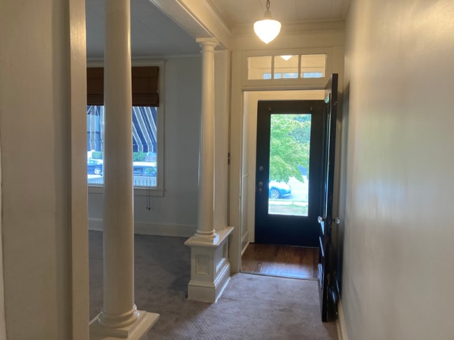 Foto del edificio - 1117 Hamilton Blvd