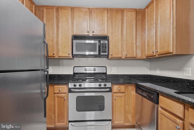 Building Photo - 1509 North Point Dr