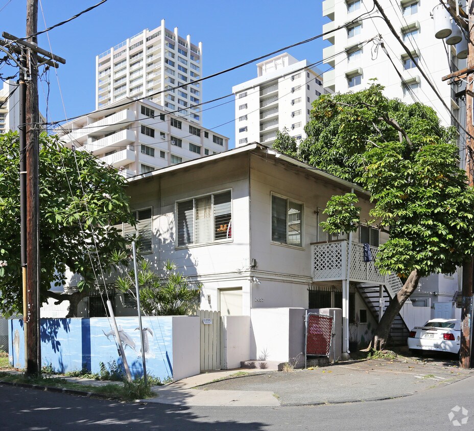 Building Photo - 2457 Cleghorn St