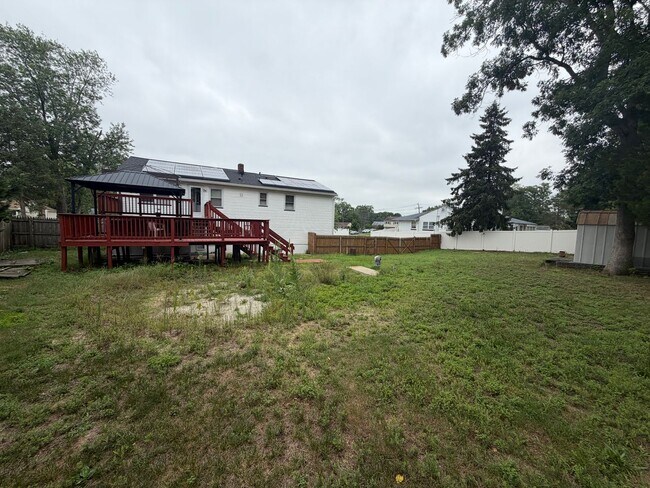 Foto del edificio - 536 Skylark Dr