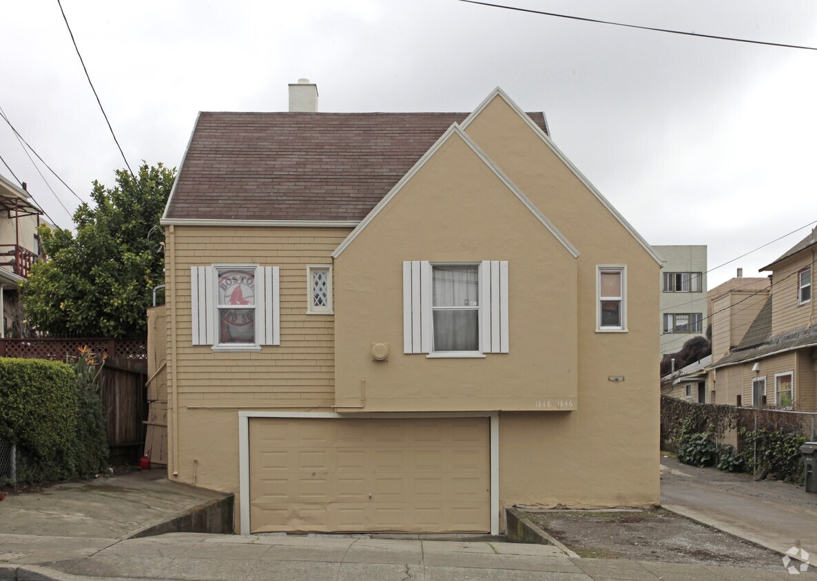 Building Photo - 1844 5th Ave