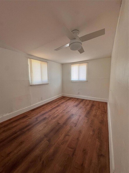 Foto del edificio - 1040 NW 2nd Ave
