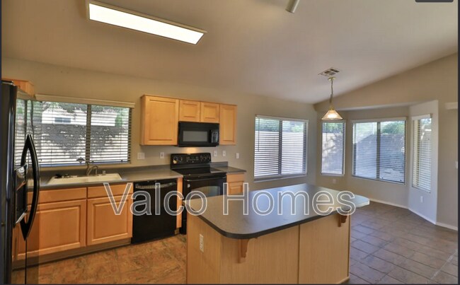 Building Photo - 6401 W Tether Trail