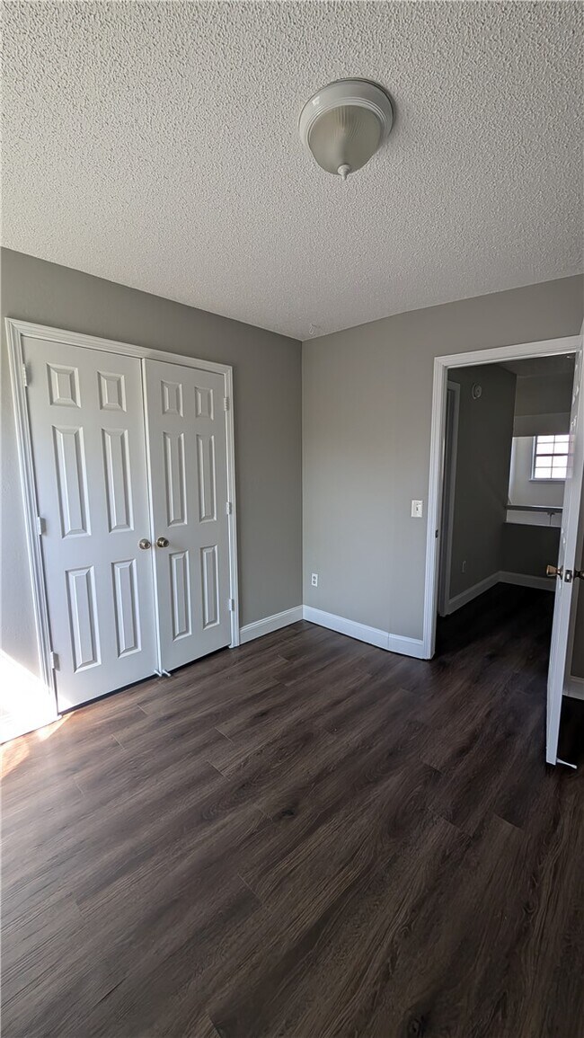 Foto del edificio - 2005 Blueberry Ln