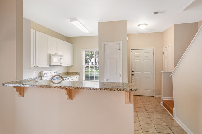 Foto del edificio - 2337 Bay Harbor Dr