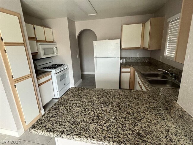 Building Photo - 2200 S Fort Apache Rd