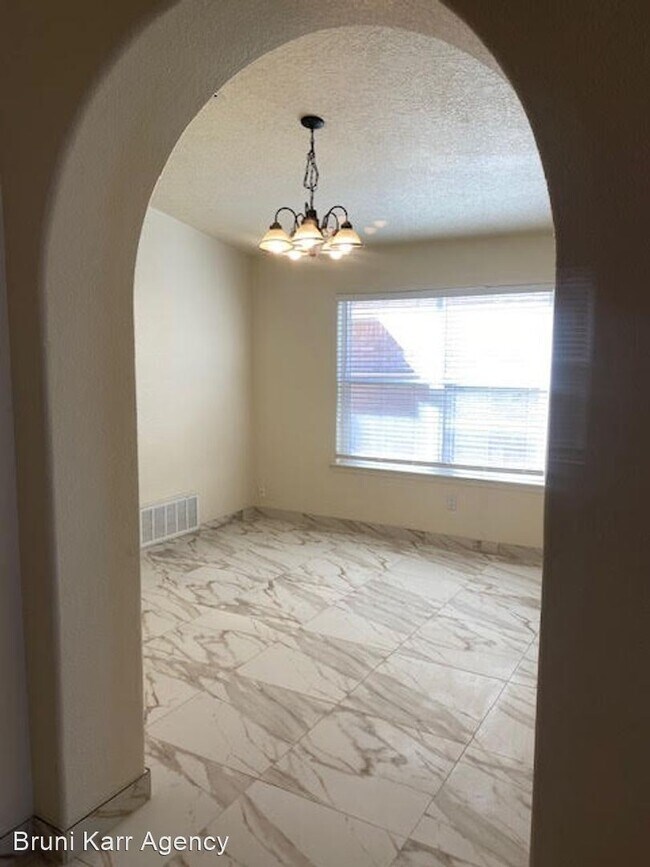Foto del edificio - 3 br, 2 bath House - 815 Glacier Bay St SE