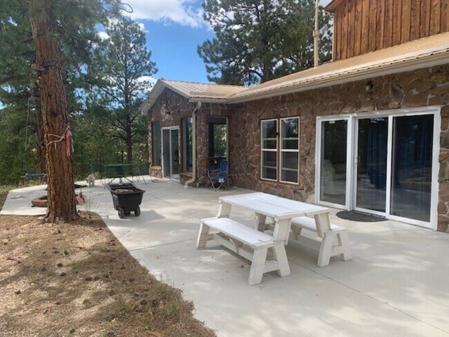 Building Photo - 1680 Keepsake Loop