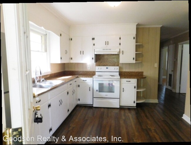 Building Photo - 2 br, 1 bath House - 755 Victory Grove Chu...