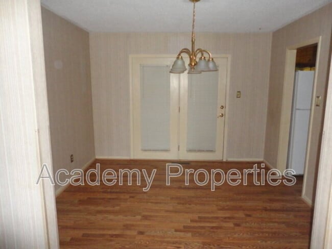 Foto del edificio - 1417 Pennel Dr