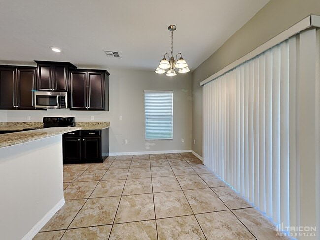 Building Photo - 13814 Crater Cir