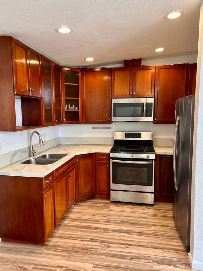 Building Photo - Mid Century Bungalow in prime Clairemont location!
