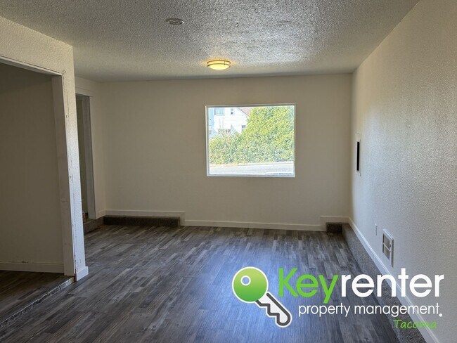 Foto del edificio - Recently Renovated Tacoma Home