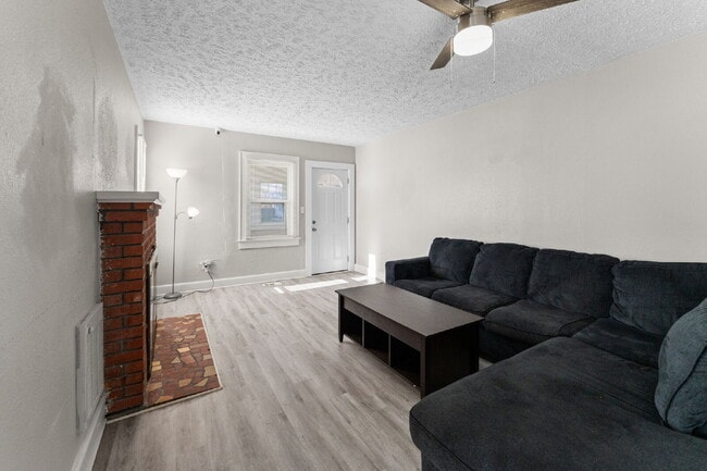 Building Photo - 254 Pocahontas Pl