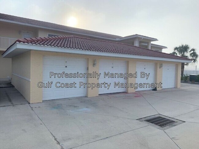 Foto del edificio - 242 Boundary Blvd