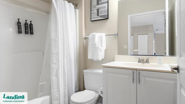 Building Photo - 3695 Island Club Dr