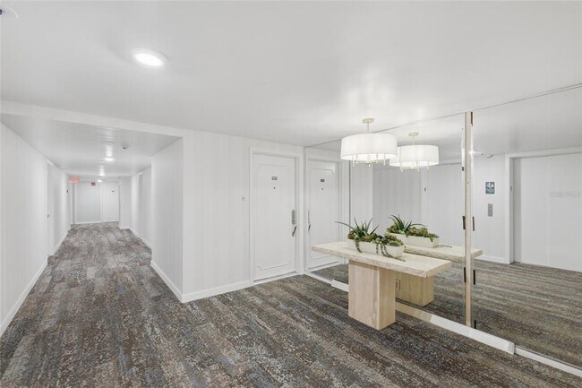 Building Photo - 1750 Benjamin Franklin Dr