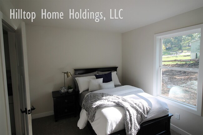 Foto del edificio - 9 Brookside Rd