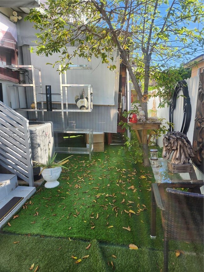 Foto del edificio - 1645 SW 83rd Ct.