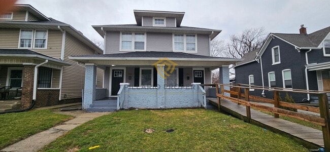 933-935 N Dearborn St - 933-935 N Dearborn St Apartment