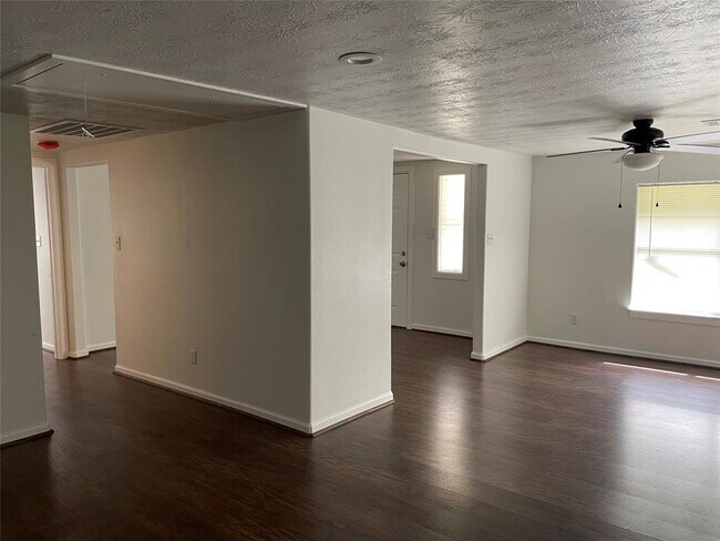 Foto del edificio - 1603 Roxella St