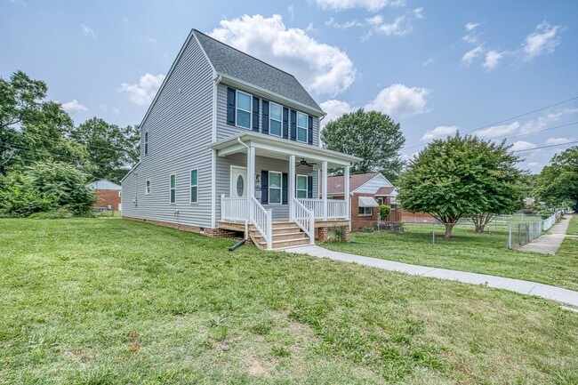 Building Photo - Beautiful Home in Fulton Hill Less Than 2 ...