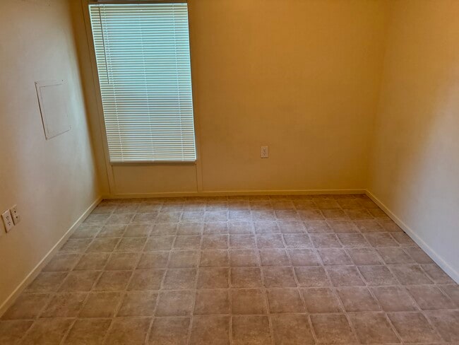 Foto del edificio - 16482 Eastchase St