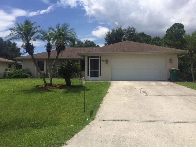 Foto principal - 3 br, 2 bath House - 423 Fletcher St.