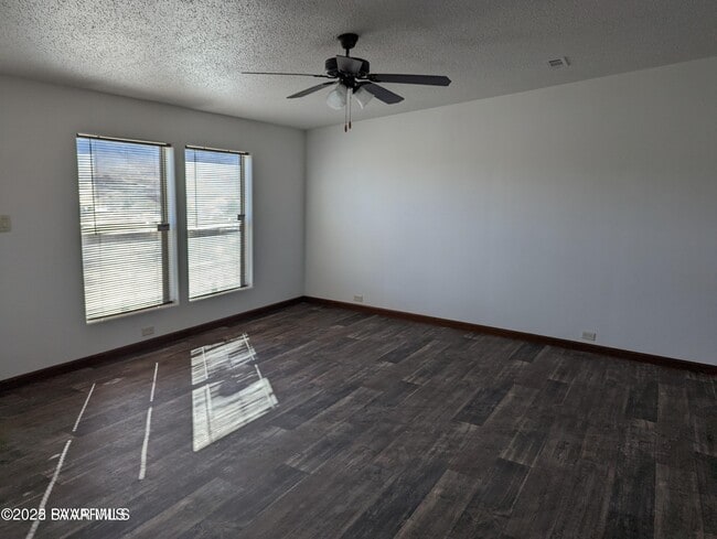 Building Photo - 7850 Loma Ln