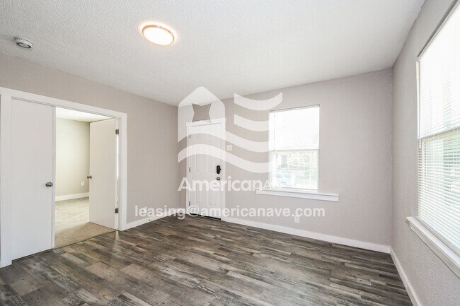 Foto del edificio - 1939 Chippewa St