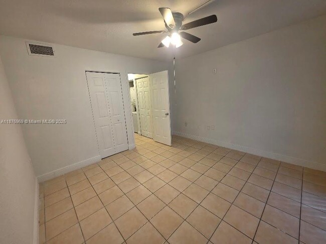 Building Photo - 800 SW 129th Pl