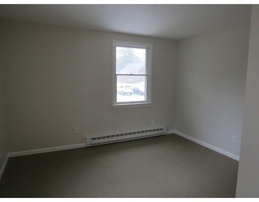 Building Photo - 866 Haverhill St