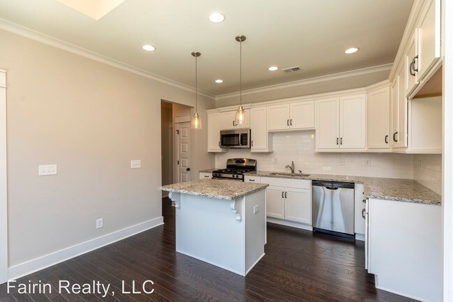 Building Photo - 3 br, 2 bath House - 2791 Village Lane