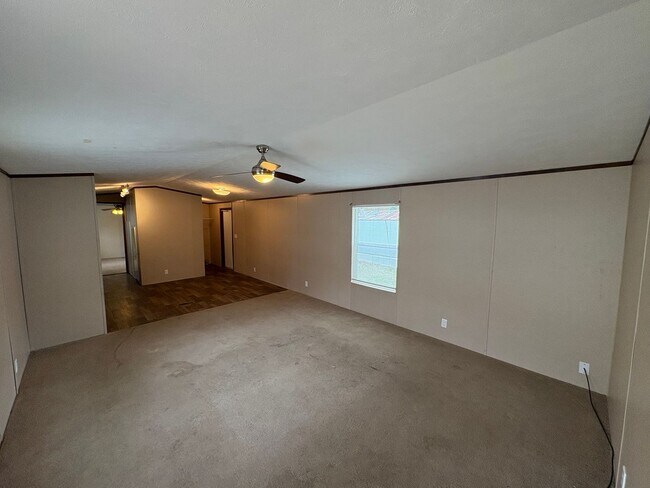 Foto del edificio - For Rent