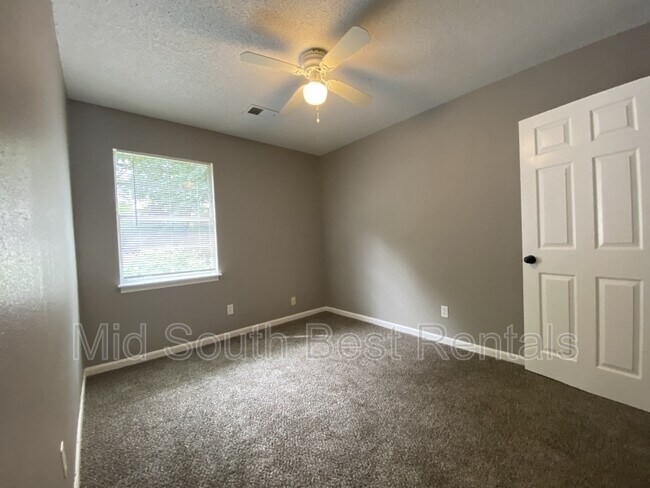 Building Photo - 4179 Leacrest Cove