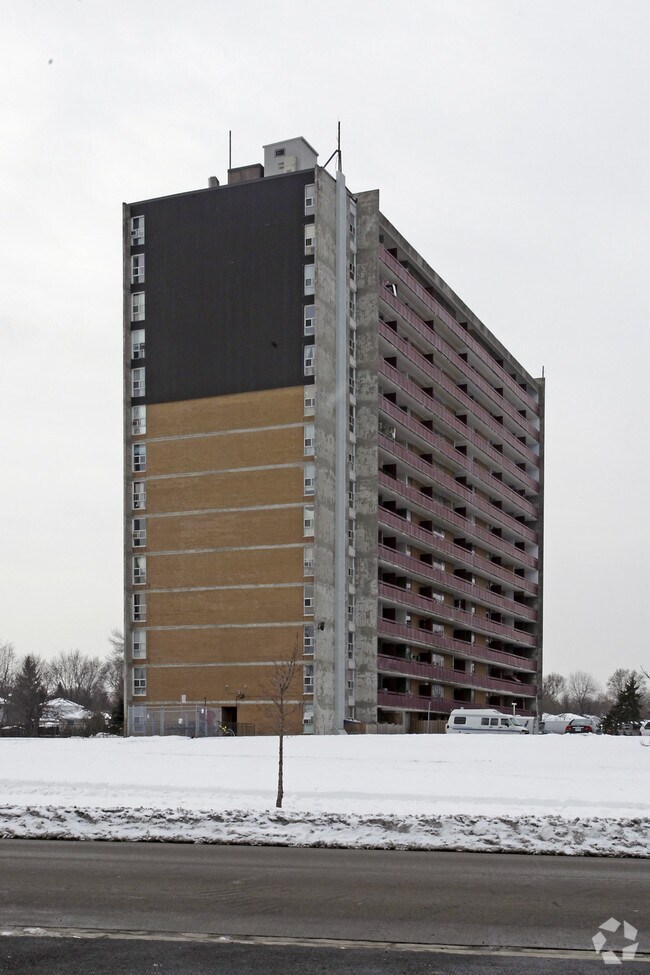 Photo principale - 2185 Sheridan Park Drive