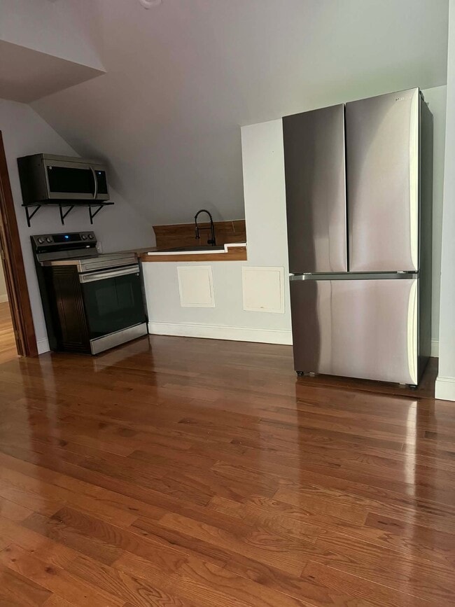 Kitchen - 179 Mount Sinai Coram Rd