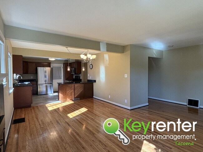 Foto del edificio - Classic North Tacoma Home with Character!